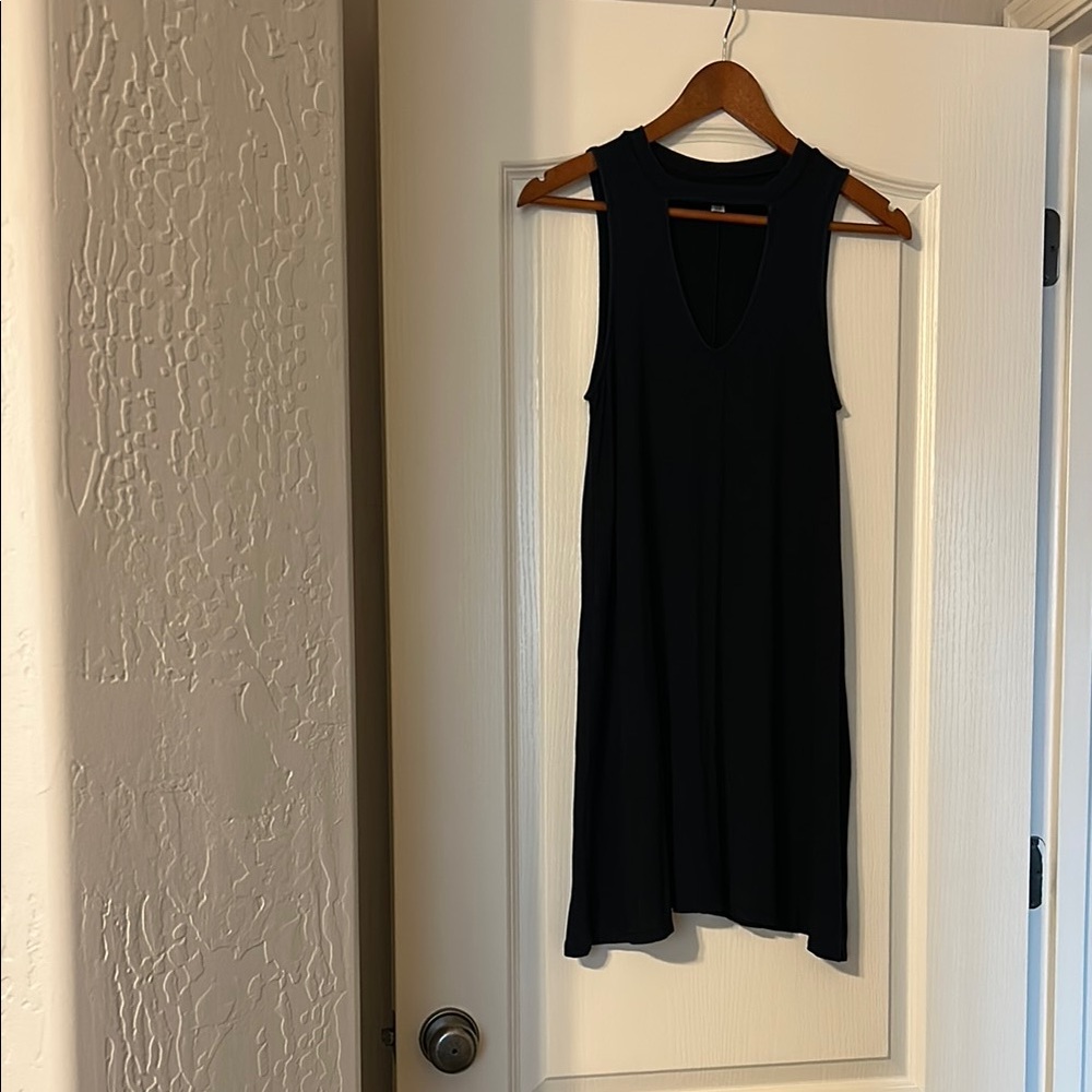 American Eagle Outfitters Black Sleeveless V-Neck Sundress